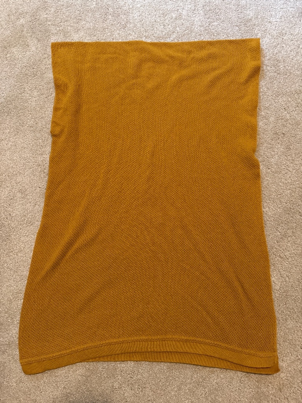 Mesh nursing shawl/cocoon/cover - honey/mustard